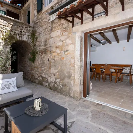 House With Wifi Sukosan, Zadar - 25185 Casa de Férias *